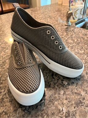 Maurices Gray Mesh Slip-On Athletic Super Cush Sneakers